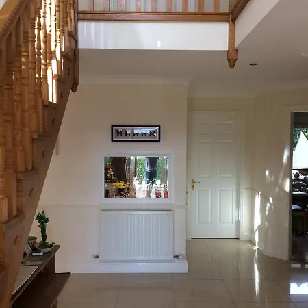 Edencrest Bed and breakfast 4*